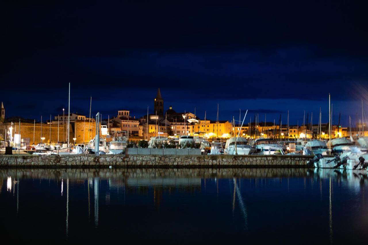 Alghero House Boat Экстерьер фото